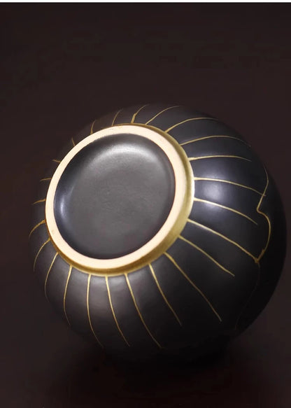 Ceramic Black and Gold Lotus Urn, Small Funeral Cremation Urn for Holding Ashes of Your Loved One Or Pet